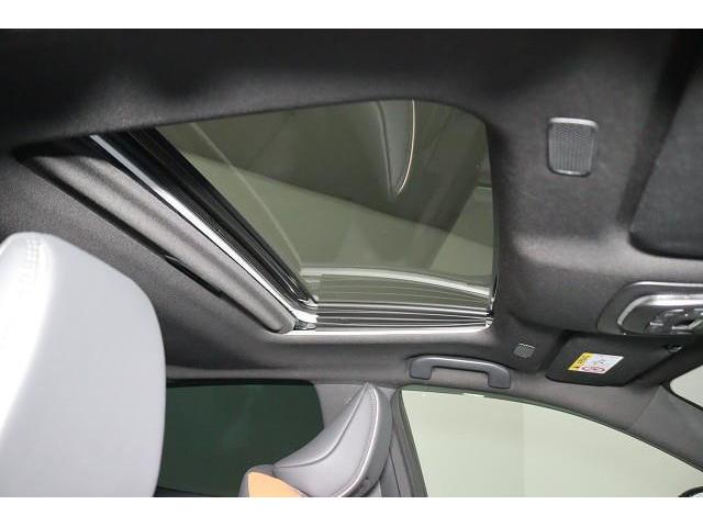 クラウンクロスオーバー ＲＳアドバンスド　革シート　サンルーフ　４ＷＤ　フルセグ　メモリーナビ　ミュージックプレイヤー接続可　バックカメラ　衝突被害軽減システム　ＥＴＣ　ドラレコ　ＬＥＤヘッドランプ　ワンオーナー　記録簿（12枚目）