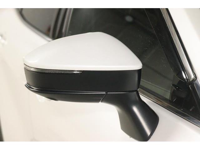 クラウンクロスオーバー ＲＳアドバンスド　革シート　サンルーフ　４ＷＤ　フルセグ　メモリーナビ　ミュージックプレイヤー接続可　バックカメラ　衝突被害軽減システム　ＥＴＣ　ドラレコ　ＬＥＤヘッドランプ　ワンオーナー　記録簿（15枚目）