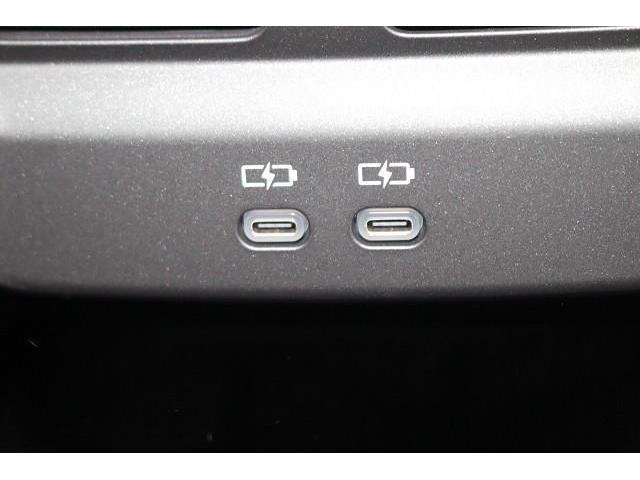 クラウンクロスオーバー ＲＳアドバンスド　革シート　サンルーフ　４ＷＤ　フルセグ　メモリーナビ　ミュージックプレイヤー接続可　バックカメラ　衝突被害軽減システム　ＥＴＣ　ドラレコ　ＬＥＤヘッドランプ　ワンオーナー　記録簿（27枚目）