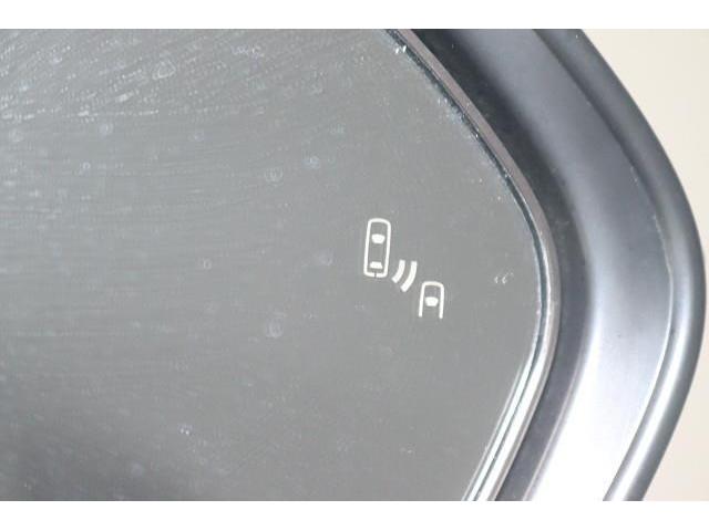 カローラツーリング ハイブリッド　ダブルバイビー　フルセグ　後席モニター　バックカメラ　衝突被害軽減システム　ＥＴＣ　ドラレコ　ＬＥＤヘッドランプ　ワンオーナー　記録簿（18枚目）