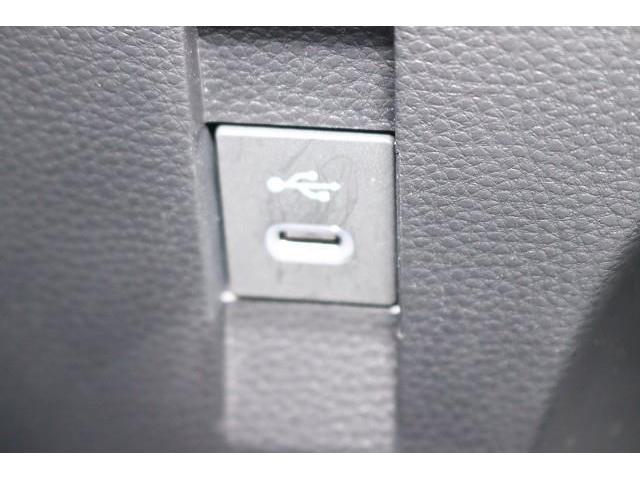 カローラツーリング ハイブリッド　ダブルバイビー　フルセグ　後席モニター　バックカメラ　衝突被害軽減システム　ＥＴＣ　ドラレコ　ＬＥＤヘッドランプ　ワンオーナー　記録簿（24枚目）