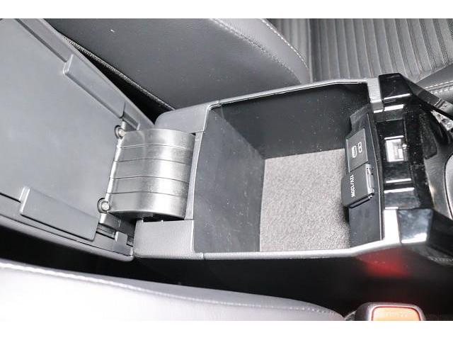 カローラツーリング ハイブリッド　ダブルバイビー　フルセグ　後席モニター　バックカメラ　衝突被害軽減システム　ＥＴＣ　ドラレコ　ＬＥＤヘッドランプ　ワンオーナー　記録簿（28枚目）