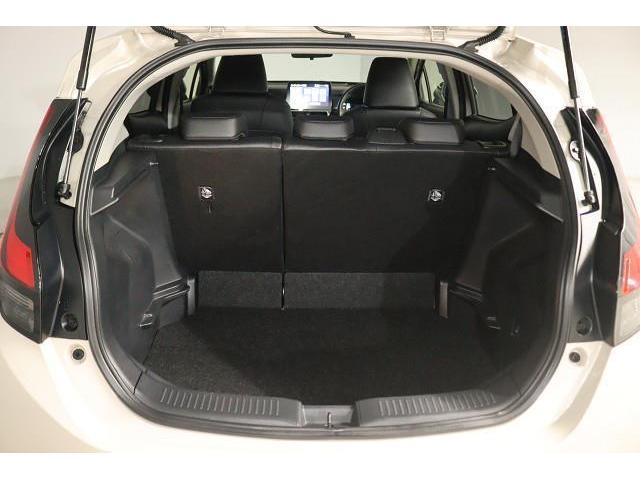 アクア Ｚ　ミュージックプレイヤー接続可　バックカメラ　衝突被害軽減システム　ＥＴＣ　ＬＥＤヘッドランプ　ワンオーナー　記録簿（11枚目）