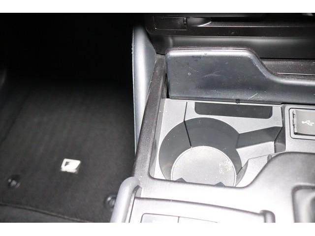 ＥＳ ＥＳ３００ｈ　Ｆスポーツ　革シート　サンルーフ　フルセグ　メモリーナビ　ＤＶＤ再生　ミュージックプレイヤー接続可　バックカメラ　衝突被害軽減システム　ＥＴＣ　ドラレコ　ＬＥＤヘッドランプ　記録簿（28枚目）