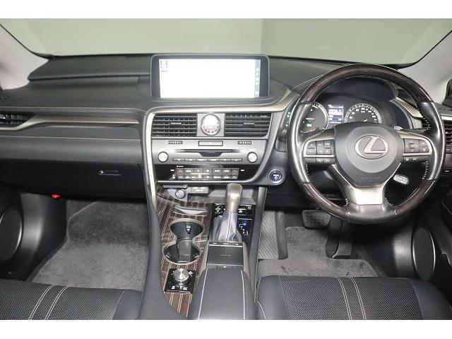 ＲＸ ＲＸ４５０ｈ　バージョンＬ　革シート　サンルーフ　フルセグ　メモリーナビ　ＤＶＤ再生　ミュージックプレイヤー接続可　バックカメラ　衝突被害軽減システム　ＥＴＣ　ＬＥＤヘッドランプ　記録簿（2枚目）