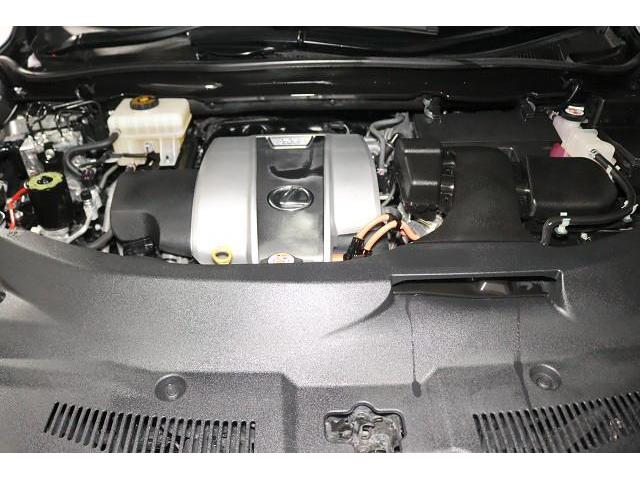 ＲＸ ＲＸ４５０ｈ　バージョンＬ　革シート　サンルーフ　フルセグ　メモリーナビ　ＤＶＤ再生　ミュージックプレイヤー接続可　バックカメラ　衝突被害軽減システム　ＥＴＣ　ＬＥＤヘッドランプ　記録簿（4枚目）