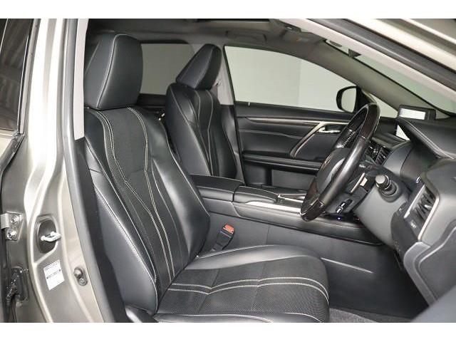 ＲＸ ＲＸ４５０ｈ　バージョンＬ　革シート　サンルーフ　フルセグ　メモリーナビ　ＤＶＤ再生　ミュージックプレイヤー接続可　バックカメラ　衝突被害軽減システム　ＥＴＣ　ＬＥＤヘッドランプ　記録簿（9枚目）