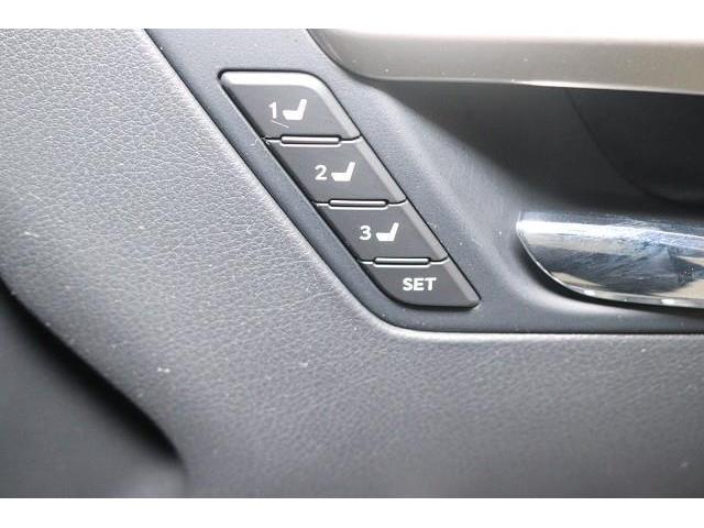 ＲＸ ＲＸ４５０ｈ　バージョンＬ　革シート　サンルーフ　フルセグ　メモリーナビ　ＤＶＤ再生　ミュージックプレイヤー接続可　バックカメラ　衝突被害軽減システム　ＥＴＣ　ＬＥＤヘッドランプ　記録簿（10枚目）