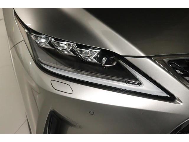 ＲＸ ＲＸ４５０ｈ　バージョンＬ　革シート　サンルーフ　フルセグ　メモリーナビ　ＤＶＤ再生　ミュージックプレイヤー接続可　バックカメラ　衝突被害軽減システム　ＥＴＣ　ＬＥＤヘッドランプ　記録簿（17枚目）