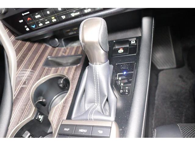 ＲＸ ＲＸ４５０ｈ　バージョンＬ　革シート　サンルーフ　フルセグ　メモリーナビ　ＤＶＤ再生　ミュージックプレイヤー接続可　バックカメラ　衝突被害軽減システム　ＥＴＣ　ＬＥＤヘッドランプ　記録簿（25枚目）