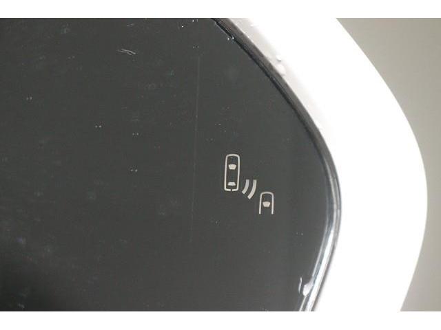 クラウンハイブリッド Ｓ　エレガンススタイルＩＩ　フルセグ　メモリーナビ　ＤＶＤ再生　ミュージックプレイヤー接続可　バックカメラ　衝突被害軽減システム　ＥＴＣ　ＬＥＤヘッドランプ　ワンオーナー　記録簿（17枚目）