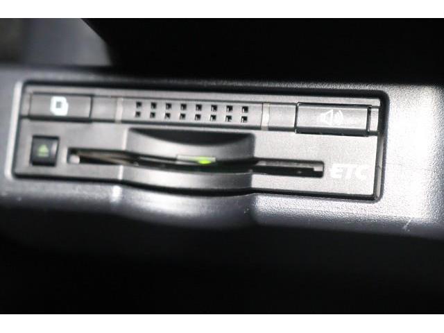 ＥＴＣ車載器を装備。　高速道路の料金所の通過がスムーズです。