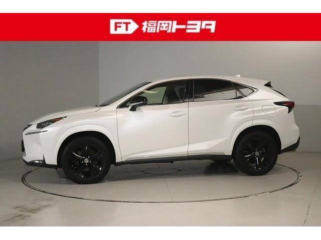 トヨタ認定中古車、評価４。キズ、へこみが少なく全体的に良好です。