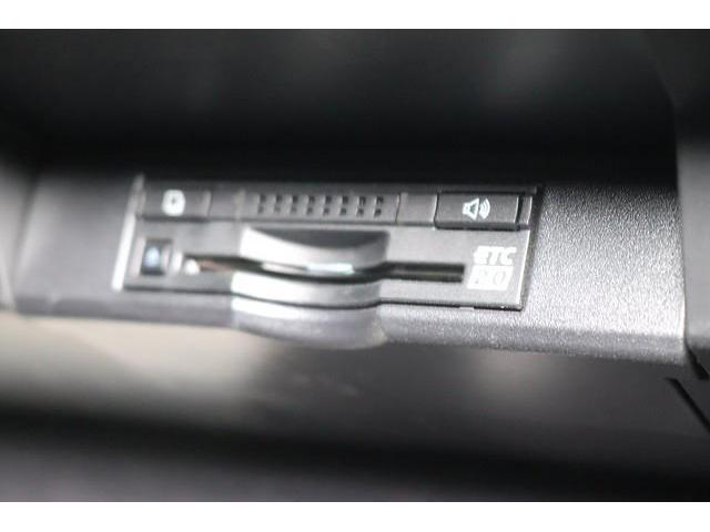 ＥＴＣ車載器を装備。　高速道路の料金所の通過がスムーズです。