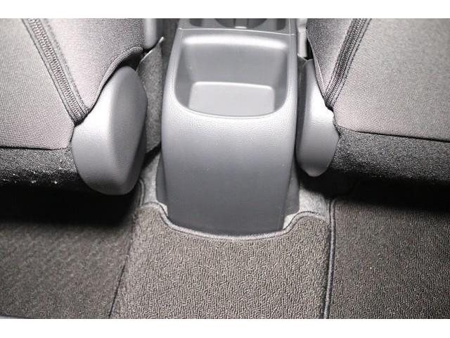 ヤリスクロス ハイブリッドＧ　フルセグ　ミュージックプレイヤー接続可　バックカメラ　衝突被害軽減システム　ＥＴＣ　ワンオーナー　記録簿（10枚目）