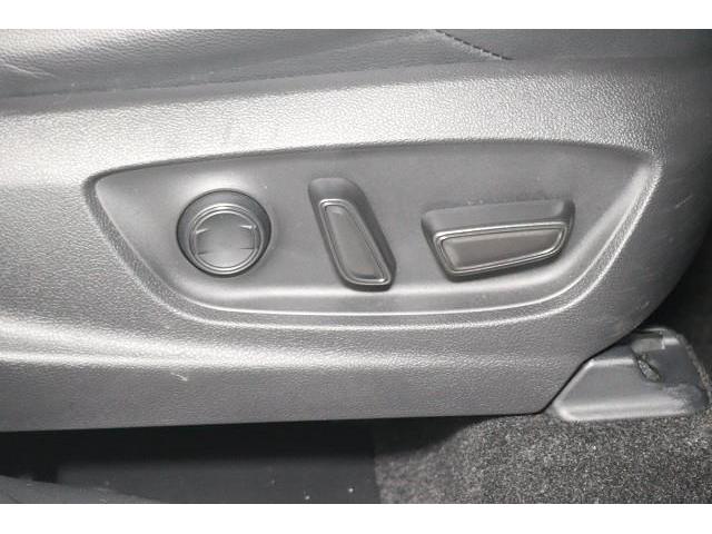 カローラクロス ハイブリッド　Ｚ　フルセグ　ＤＶＤ再生　ミュージックプレイヤー接続可　バックカメラ　衝突被害軽減システム　ＥＴＣ　ＬＥＤヘッドランプ　ワンオーナー　記録簿（11枚目）