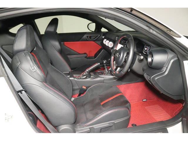 ＧＲ８６ ＲＺ　フルセグ　メモリーナビ　ＤＶＤ再生　バックカメラ　ＥＴＣ　ドラレコ　ＬＥＤヘッドランプ　ワンオーナー　記録簿（9枚目）