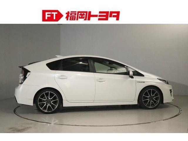 プリウス Sツーリングセレクション・G’s フルセグ メモリーナビ DVD再生 ミュージックプレイヤー接続可 バックカメラ ETC HIDヘッドライト 記録簿(3枚目)