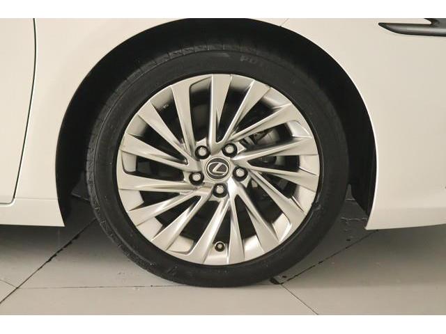 ＥＳ ＥＳ３００ｈ　バージョンＬ　革シート　サンルーフ　フルセグ　ＤＶＤ再生　ミュージックプレイヤー接続可　バックカメラ　衝突被害軽減システム　ＥＴＣ　ドラレコ　ＬＥＤヘッドランプ　記録簿（22枚目）