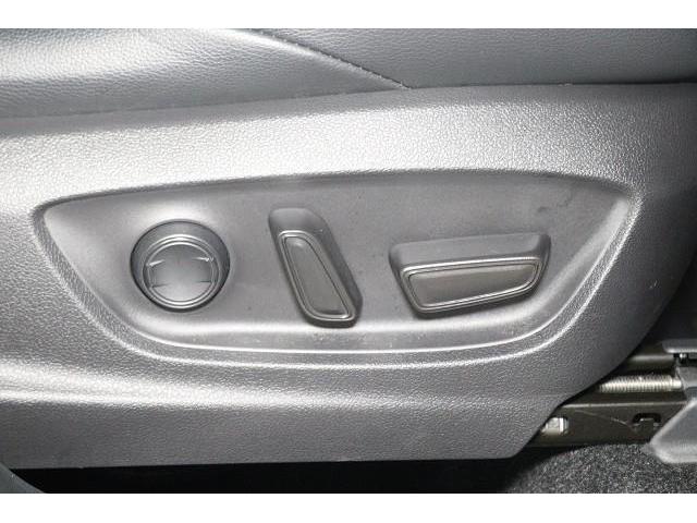 カローラクロス ハイブリッド Z フルセグ DVD再生 ミュージックプレイヤー接続可 バックカメラ 衝突被害軽減システム ETC LEDヘッドランプ ワンオーナー 記録簿(11枚目)