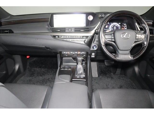 ＥＳ ＥＳ３００ｈ　サンルーフ　フルセグ　メモリーナビ　ＤＶＤ再生　ミュージックプレイヤー接続可　バックカメラ　衝突被害軽減システム　ＥＴＣ　ドラレコ　ＬＥＤヘッドランプ　ワンオーナー　記録簿（2枚目）