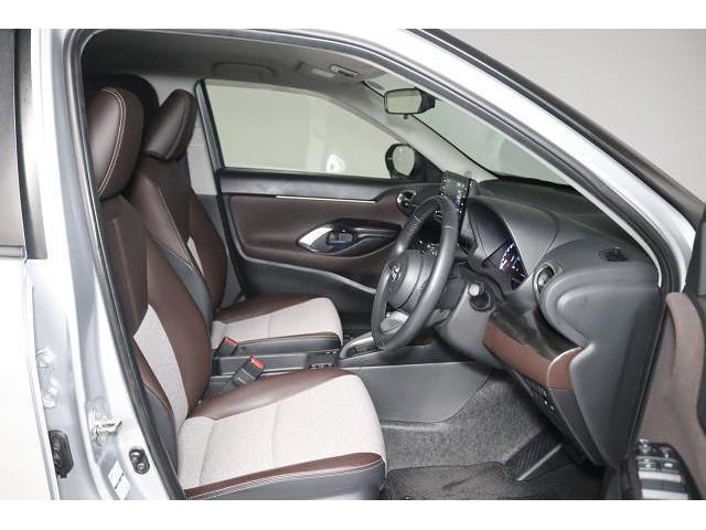 ヤリスクロス Z ミュージックプレイヤー接続可 バックカメラ 衝突被害軽減システム ETC ドラレコ LEDヘッドランプ ワンオーナー 記録簿(7枚目)