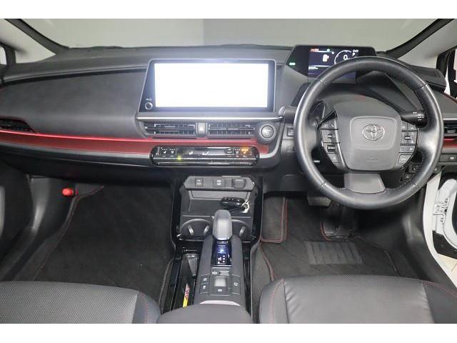 プリウス Ｚ　フルセグ　ミュージックプレイヤー接続可　バックカメラ　衝突被害軽減システム　ＥＴＣ　ドラレコ　ＬＥＤヘッドランプ　ワンオーナー　記録簿（2枚目）