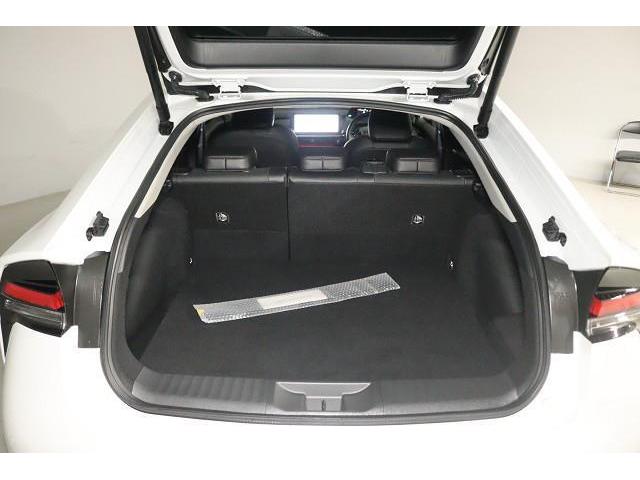 プリウス Ｚ　フルセグ　ミュージックプレイヤー接続可　バックカメラ　衝突被害軽減システム　ＥＴＣ　ドラレコ　ＬＥＤヘッドランプ　ワンオーナー　記録簿（13枚目）