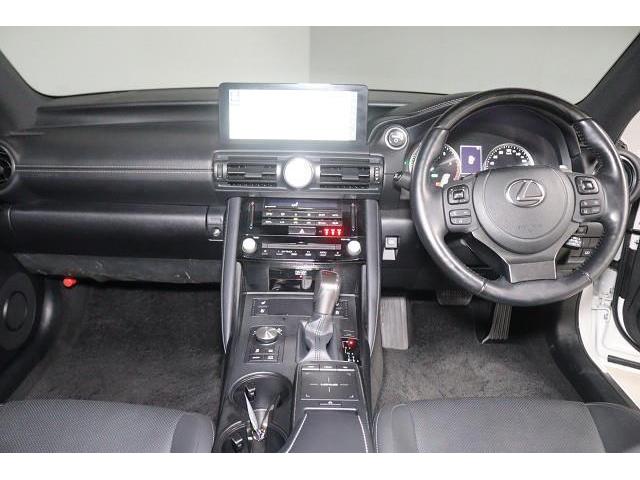 ＩＳ ＩＳ３００ｈ　バージョンＬ　革シート　サンルーフ　フルセグ　メモリーナビ　ＤＶＤ再生　ミュージックプレイヤー接続可　バックカメラ　衝突被害軽減システム　ＥＴＣ　ドラレコ　ＬＥＤヘッドランプ　記録簿（2枚目）