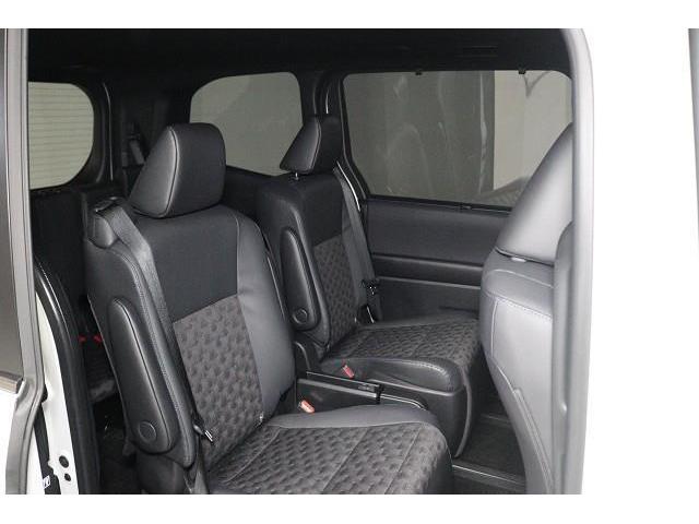 ヴォクシー ハイブリッドＳ－Ｚ　フルセグ　メモリーナビ　ＤＶＤ再生　ミュージックプレイヤー接続可　バックカメラ　衝突被害軽減システム　ＥＴＣ　両側電動スライド　ＬＥＤヘッドランプ　乗車定員７人　３列シート　ワンオーナー　記録簿（12枚目）