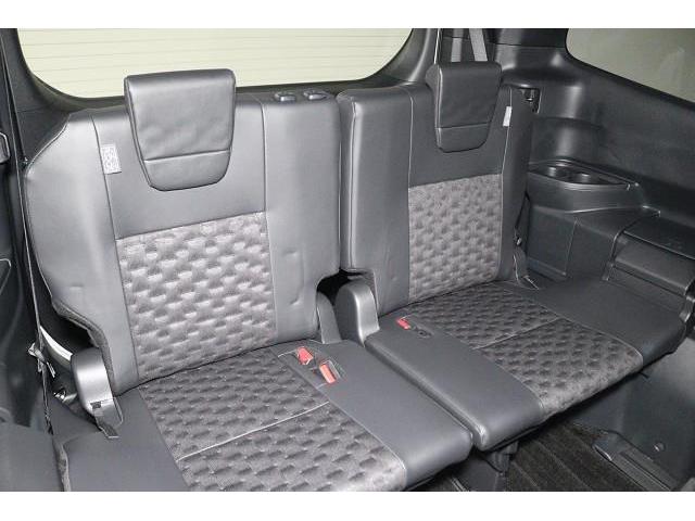 ヴォクシー ハイブリッドＳ－Ｚ　フルセグ　メモリーナビ　ＤＶＤ再生　ミュージックプレイヤー接続可　バックカメラ　衝突被害軽減システム　ＥＴＣ　両側電動スライド　ＬＥＤヘッドランプ　乗車定員７人　３列シート　ワンオーナー　記録簿（13枚目）