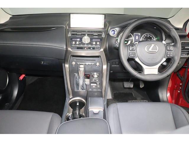 �X�^�C���b�V���ȃf�U�C���̃C���p�l���B�@���F�����ǂ����삪���₷�����C�A�E�g�ł��B