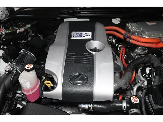 �G���W�����[���̓N���[�j���O�����{���Ă���܂��B