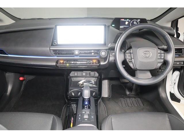 プリウス Ｚ　フルセグ　ミュージックプレイヤー接続可　バックカメラ　衝突被害軽減システム　ＥＴＣ　ドラレコ　ＬＥＤヘッドランプ　記録簿（2枚目）