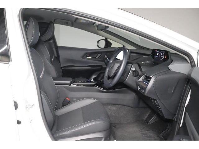 プリウス Ｚ　フルセグ　ミュージックプレイヤー接続可　バックカメラ　衝突被害軽減システム　ＥＴＣ　ドラレコ　ＬＥＤヘッドランプ　記録簿（8枚目）