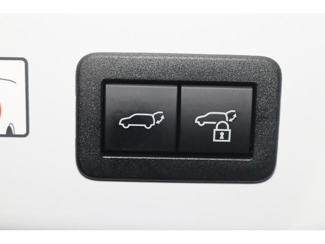 プリウス Ｚ　フルセグ　ミュージックプレイヤー接続可　バックカメラ　衝突被害軽減システム　ＥＴＣ　ドラレコ　ＬＥＤヘッドランプ　記録簿（13枚目）