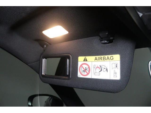 �T���o�C�U�[�́Aῂ������������Ղ�ق��ɂ��A���̃~���[�Őg�����Ȃ݂𐮂��邱�Ƃ��ł��܂��B