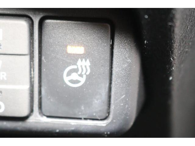 �n���h�����������Ȃ���K�ȁw�X�e�A�����O�q�[�^�[�x�𑕔����Ă��܂��B