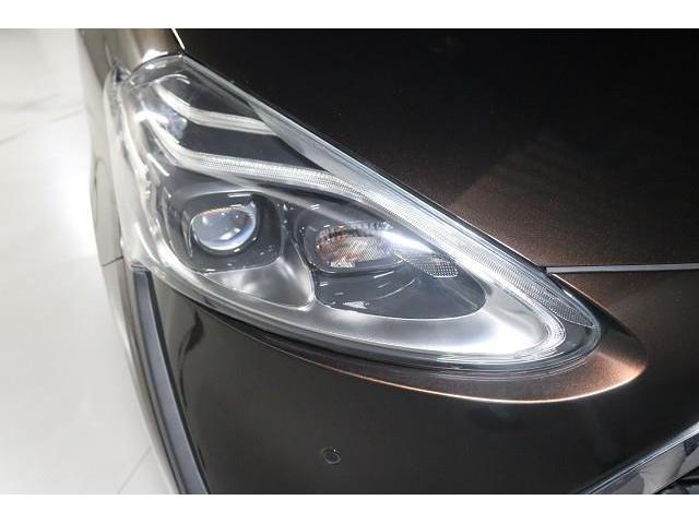 ���F�����ǂ��A�M�����������w�b�h���C�g�ł��B