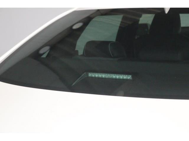 �ڐ��̍����ɋ߂��X�g�b�v�����v���A�㑱�ԂɃu���[�L�𓥂񂾂��Ƃ�m�点��̂ň��S�����t�o���܂��B