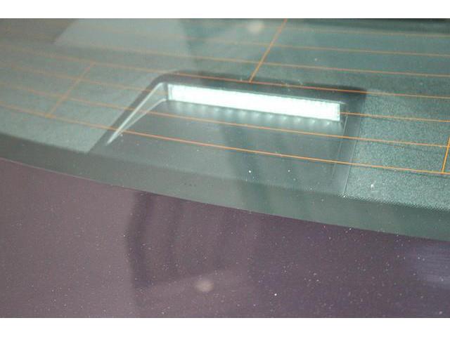 �ڐ��̍����ɋ߂��X�g�b�v�����v���A�㑱�ԂɃu���[�L�𓥂񂾂��Ƃ�m�点��̂ň��S�����t�o���܂��B