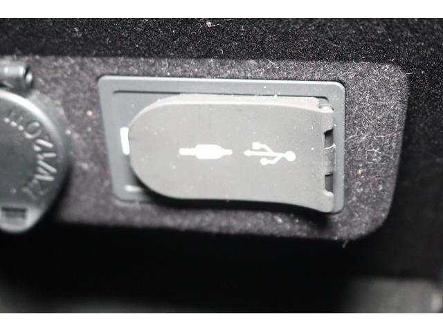 �t�r�a�[�q�𑕔��@���y�̍Đ��Ȃǂ��\�ł��B�i�ڑ��@��y�уf�[�^���ɂ���Ă͑Ή��ł��Ȃ��ꍇ������܂��j