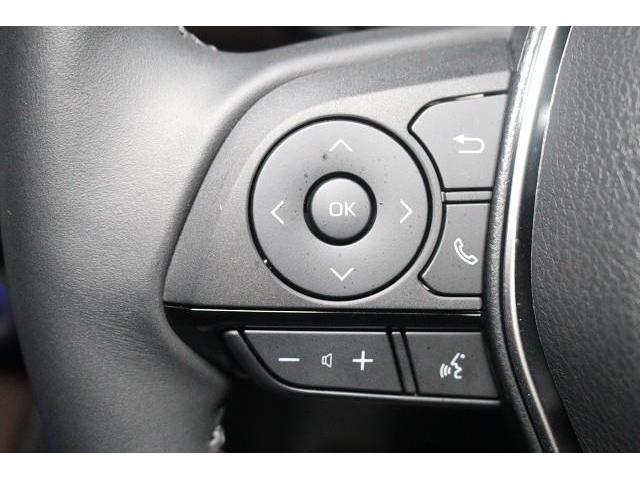 �X�e�A�����O�X�C�b�`�𑕔��B�@�I�[�f�B�I�Ȃǂ̑��삪�茳�ŏo����̂ň��S�ŕ֗��ł��B