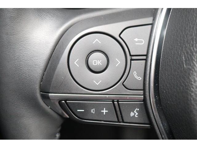 �X�e�A�����O�X�C�b�`�𑕔��B�@�I�[�f�B�I�Ȃǂ̑��삪�茳�ŏo����̂ň��S�ŕ֗��ł��B