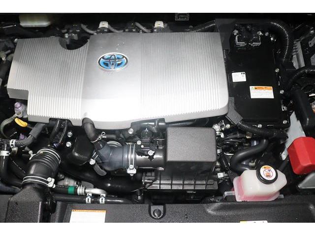 プリウス Ａツーリングセレクション　フルセグ　メモリーナビ　ＤＶＤ再生　バックカメラ　衝突被害軽減システム　ＥＴＣ　ＬＥＤヘッドランプ　ワンオーナー　記録簿（4枚目）