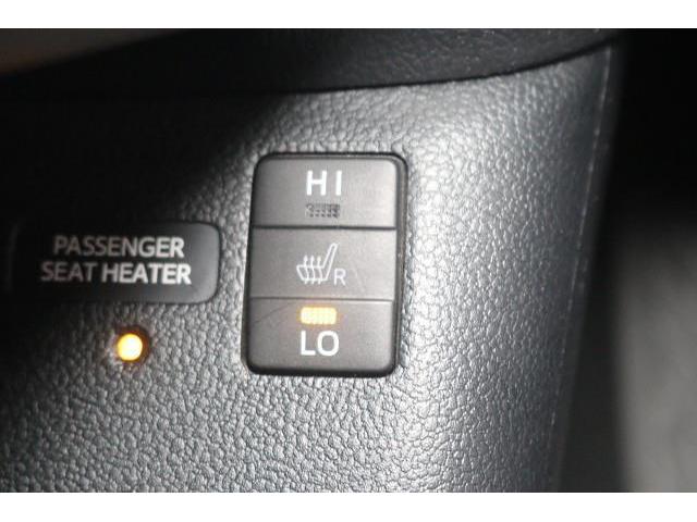 プリウス Ａツーリングセレクション　フルセグ　メモリーナビ　ＤＶＤ再生　バックカメラ　衝突被害軽減システム　ＥＴＣ　ＬＥＤヘッドランプ　ワンオーナー　記録簿（10枚目）