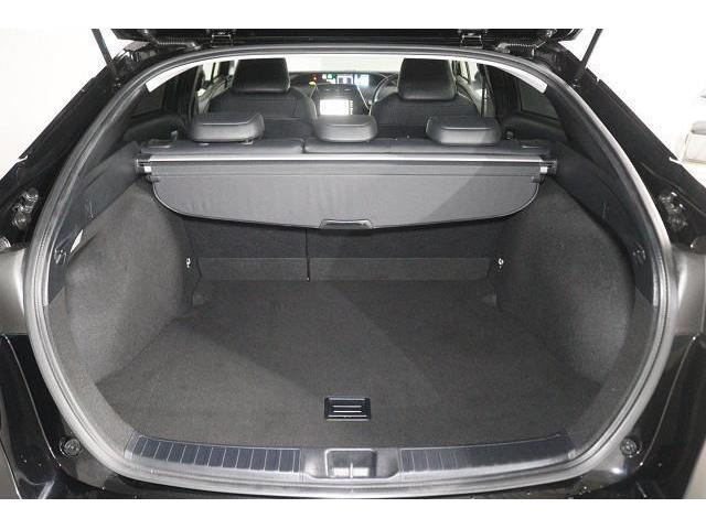 プリウス Ａツーリングセレクション　フルセグ　メモリーナビ　ＤＶＤ再生　バックカメラ　衝突被害軽減システム　ＥＴＣ　ＬＥＤヘッドランプ　ワンオーナー　記録簿（12枚目）