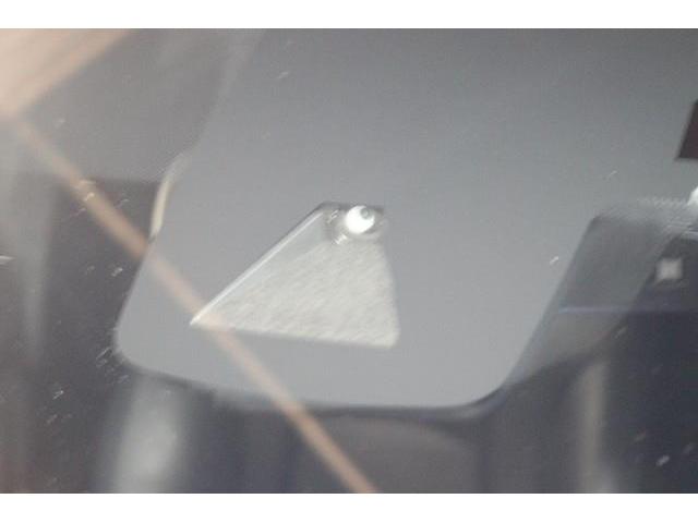 プリウス Ａツーリングセレクション　フルセグ　メモリーナビ　ＤＶＤ再生　バックカメラ　衝突被害軽減システム　ＥＴＣ　ＬＥＤヘッドランプ　ワンオーナー　記録簿（17枚目）