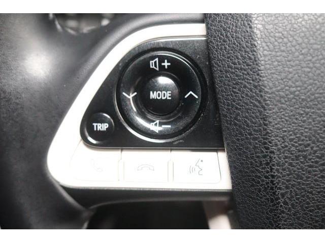 プリウス Ａツーリングセレクション　フルセグ　メモリーナビ　ＤＶＤ再生　バックカメラ　衝突被害軽減システム　ＥＴＣ　ＬＥＤヘッドランプ　ワンオーナー　記録簿（20枚目）