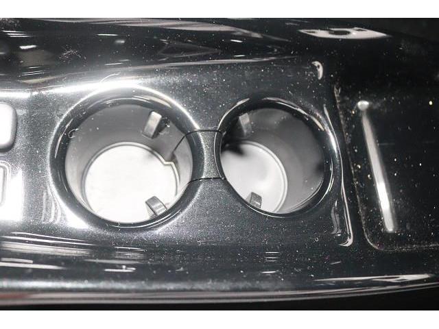 プリウス Ａツーリングセレクション　フルセグ　メモリーナビ　ＤＶＤ再生　バックカメラ　衝突被害軽減システム　ＥＴＣ　ＬＥＤヘッドランプ　ワンオーナー　記録簿（25枚目）